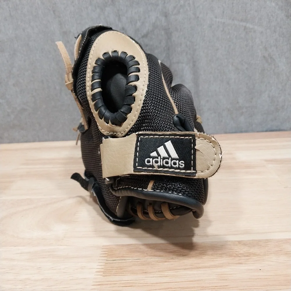 Adidas Youth Baseball Glove Eazy Close Synthetic Leather 11.5 Inch Black Tan